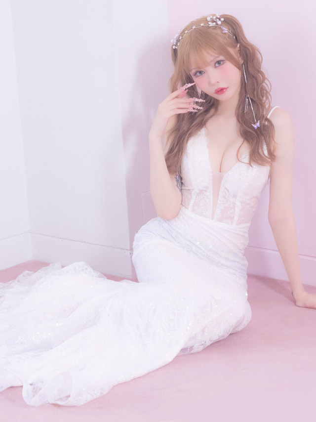 ボディラインを美しく見せるマーメイドシルエット