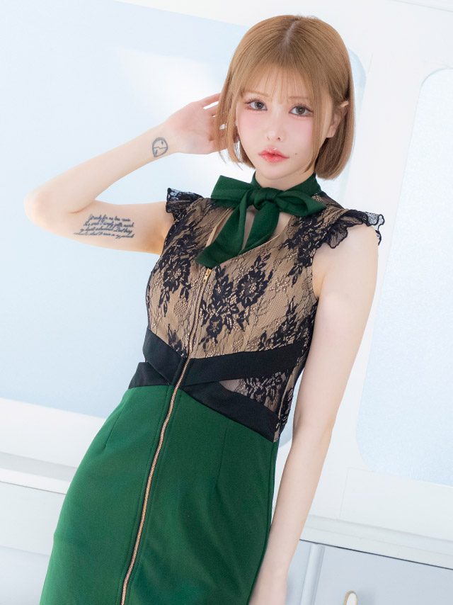 エレガントなケープ付きキャバドレス