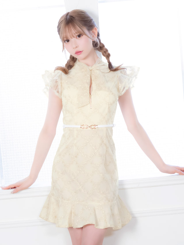 オフショルダードレス