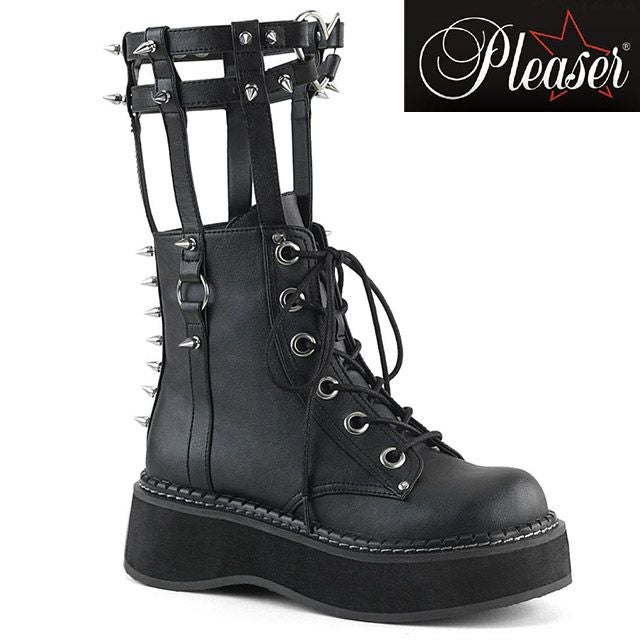 キャバヒール メイン画像 ハートリング&スタッズ付きレザーショートブーツ