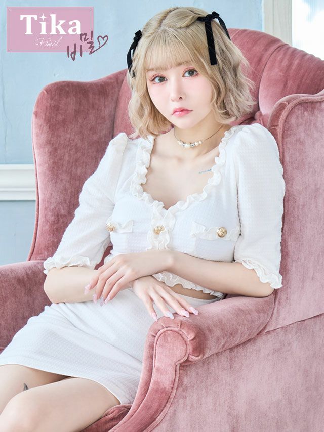 メイン画像 キャバドレス 韓国 袖あり ウエストカットフリル 五分袖 タイトミニドレス (Sサイズ～Lサイズ) (戦慄かなの/キャバドレス着用)