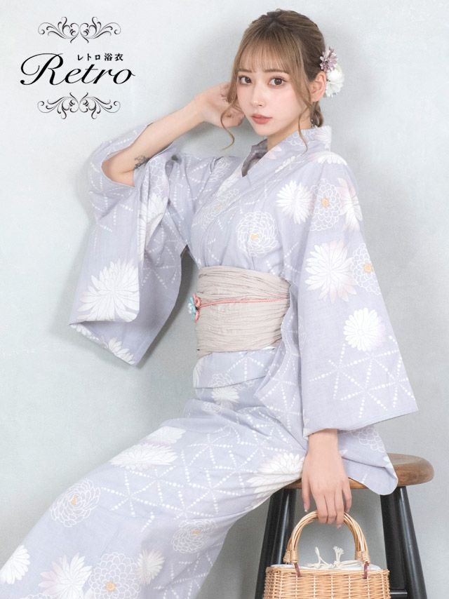 [浴衣] レトロ グレー地にとりどり菊 3点セット (ゆかた・兵児帯・下駄)