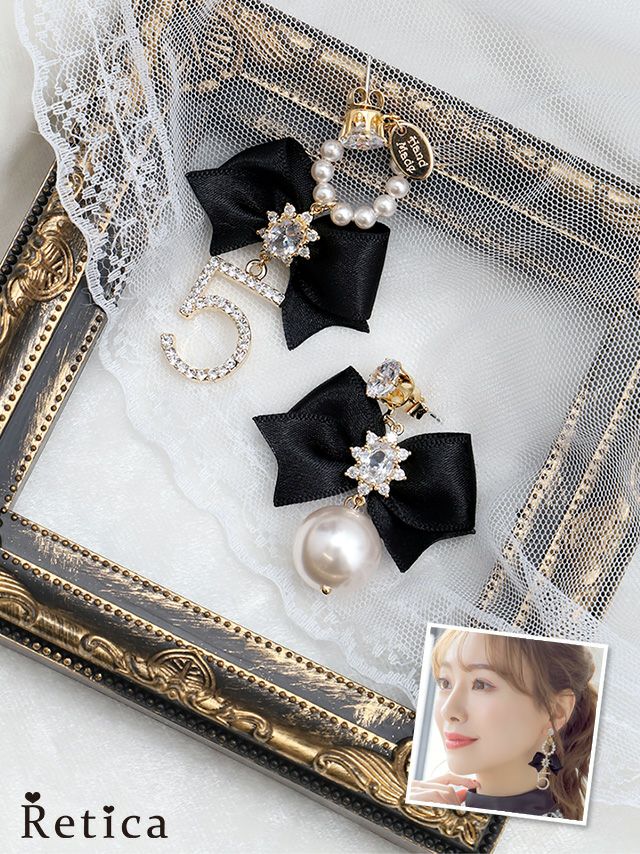 アシンメトリーナンバーモチーフパールリボンピアス