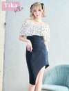 メイン画像 キャバドレス 韓国 ドット柄オフショルダー大判2段フリル切り替えアシメギャザー膝丈ドレス (Sサイズ～Lサイズ) (戦慄かなの/キャバドレス着用)