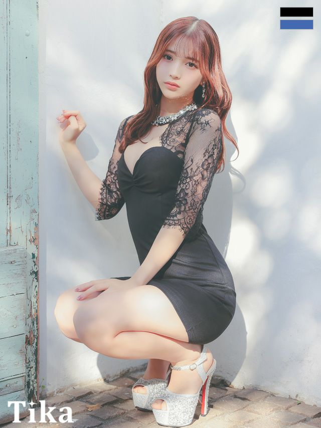 袖あり スカラップレース ネックビジュー バストカットアウト タイト ミニ ドレス