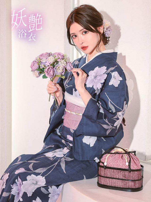 [浴衣 選べる帯] 妖艶 紺地×水彩百合の花 3点セット (ゆかた・平帯or作り帯・下駄)