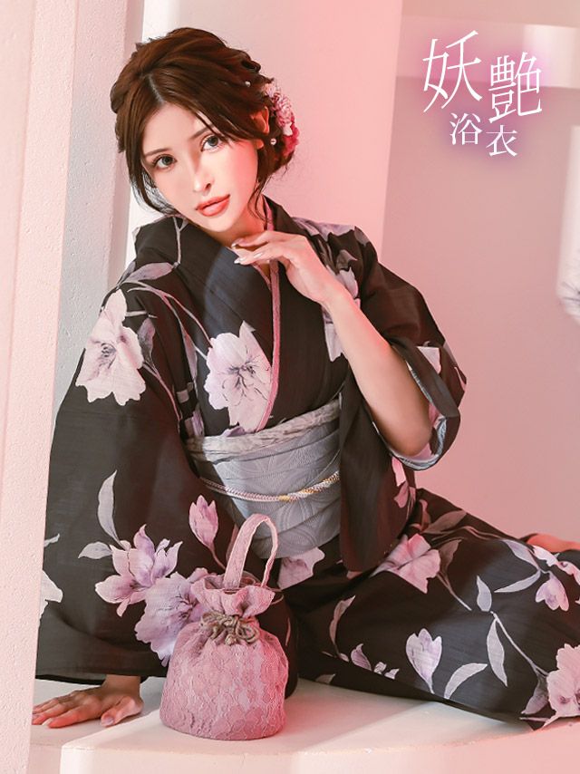 [浴衣 選べる帯] 妖艶 黒地×水彩百合 3点セット (ゆかた・平帯or作り帯・下駄)