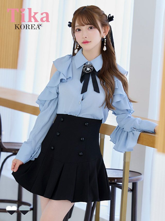 メイン画像 キャバドレス 韓国 [SALE] ワンピース ネックリボン タイ付き 肩出し 二の腕カバー 長袖 袖ありフリルブラウス 胸元カバー ダブルボタン プリーツスカート セットアップ Aライン キャバドレス (黒崎みさ着用) [tk-mdsk123w1a]