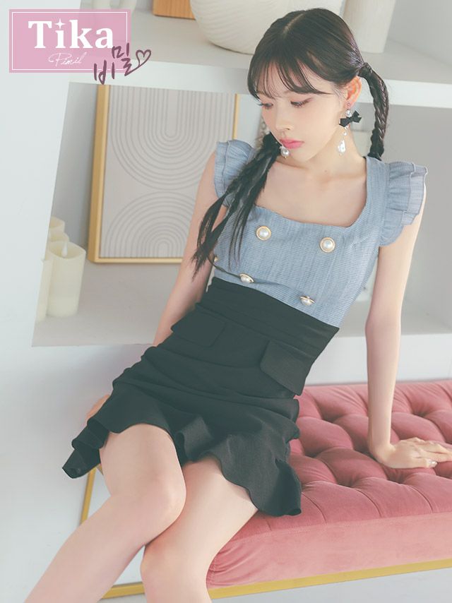 メイン画像 キャバドレス 韓国 スクエアネックバイカラーノースリーブフリルマーメイドタイトミニドレス (Sサイズ～Lサイズ) (緩苺/キャバドレス着用)