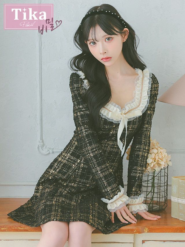 メイン画像 キャバドレス 韓国 ネックリボン チュール フリル ツイード チェック柄 長袖 フレアミニドレス (Sサイズ～Lサイズ) (緩苺/キャバドレス着用)