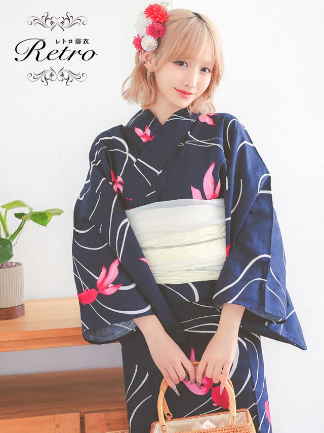 [浴衣] レトロ 紺地 流水金魚 3点セット まやりん着用 (ゆかた・兵児帯・下駄)