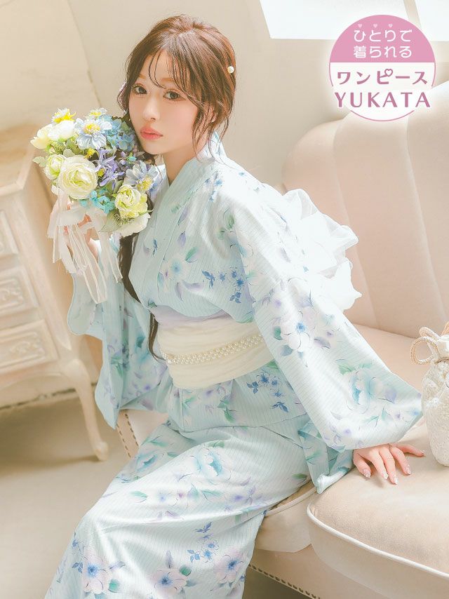[ワンピース浴衣] ベビーブルー ニュアンスフラワー 簡単 一人で着れる 2025 SWEETシリーズ 3点セット 雨宮由乙花着用 (ゆかた羽織・ワンピース・兵児帯)