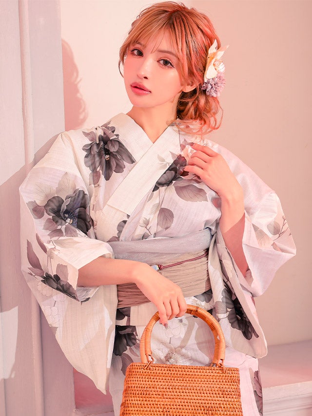 浴衣] 黒白モノトーン 牡丹柄 大人っぽい 妖艶 ニュアンス 黒白