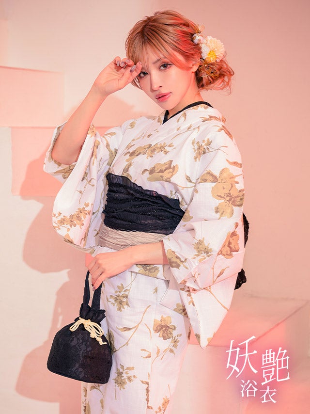 [浴衣] 生成り地 ヴィンテージ フラワー 大人っぽい 妖艶 モダン ニュアンス ベージュ 白 2点セット (ゆんころ着用) [tk-ykyo26-i3]