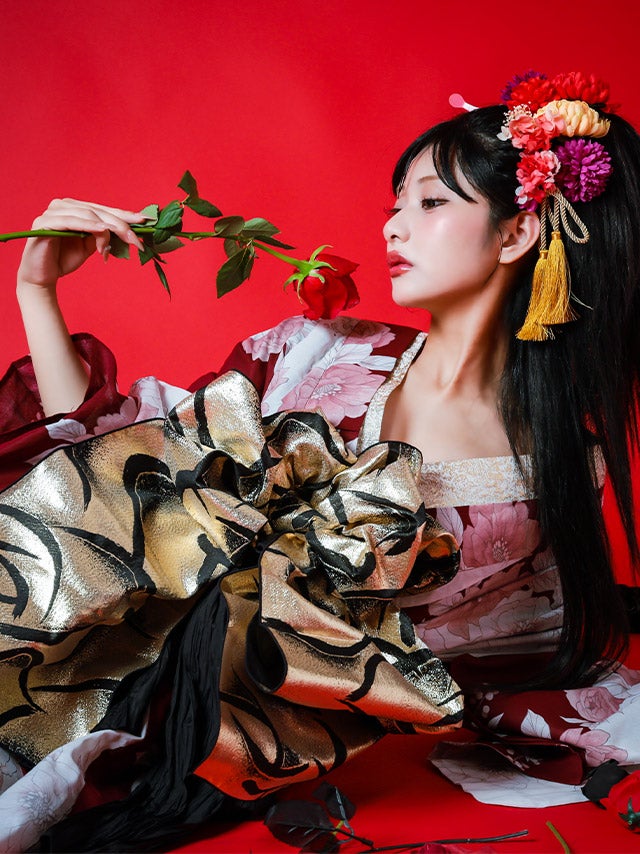 Tika【花魁浴衣】2way 5点セット　Mサイズ 花魁浴衣] 2way 線画 牡丹柄 赤 白 黒 ブラック 4点セット (横田未来
